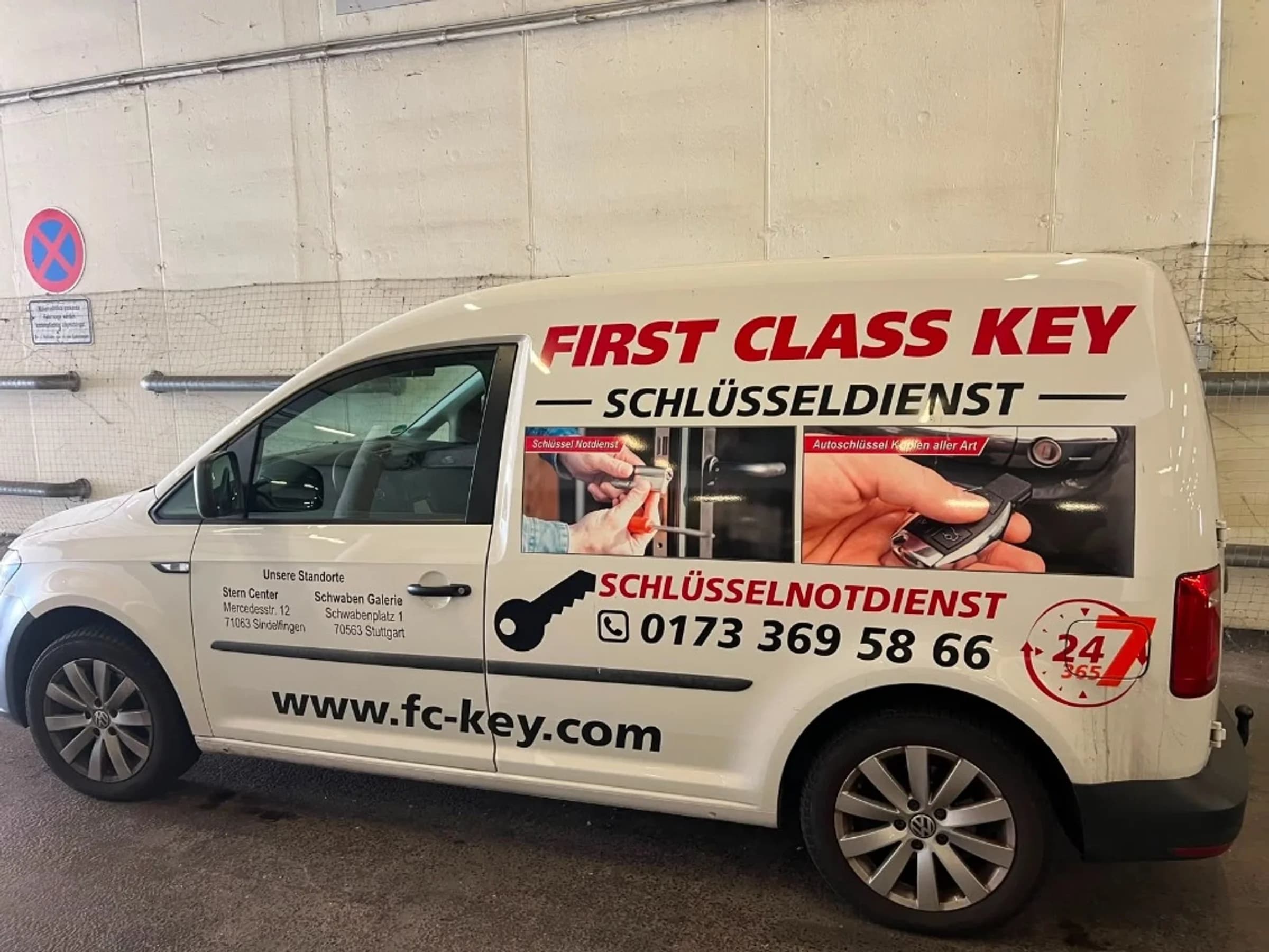 First Class Key Servicefahrzeug VW Caddy — mobiler Schlüsseldienst Stuttgart