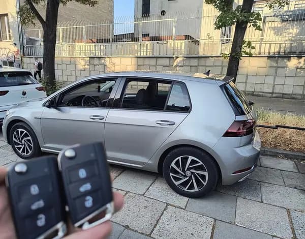 Autotür schadensfrei nach Aussperrung geöffnet